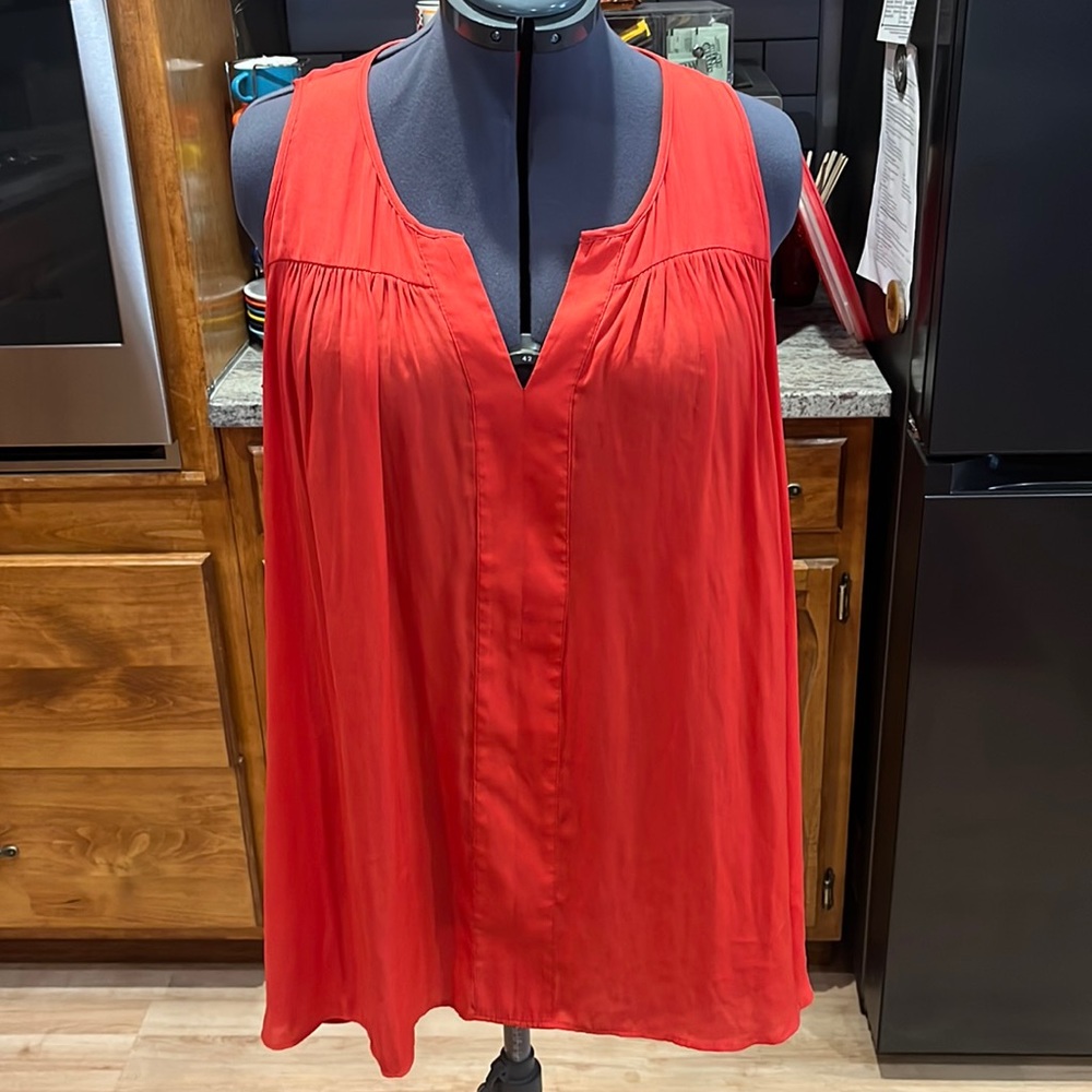 Lane Bryant, ladies plus size 18 sleeveless blouse